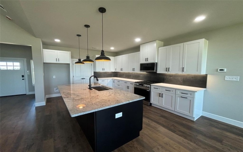 96 County Road 319, Valley View, TX 76272, 3 Bedrooms Bedrooms, ,2 BathroomsBathrooms,Residential,For Sale,96 County Road 319,20940998