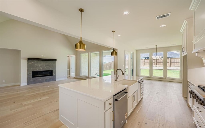 1702 Farmstead Road, Mansfield, TX 76063, 4 Bedrooms Bedrooms, ,3 BathroomsBathrooms,Residential,For Sale,1702 Farmstead Road,0,20941156