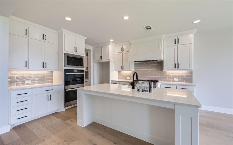 1804 Flowerfield Lane, Mansfield, TX 76063, 4 Habitaciones Habitaciones , ,5 BañosBaños,Residential,En Venta,1804 Flowerfield Lane,20941184