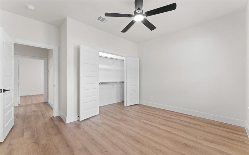 2104 Danner Street, Fort Worth, TX 76105, 4 Bedrooms Bedrooms, ,2 BathroomsBathrooms,Residential,For Sale,2104 Danner Street,20941377