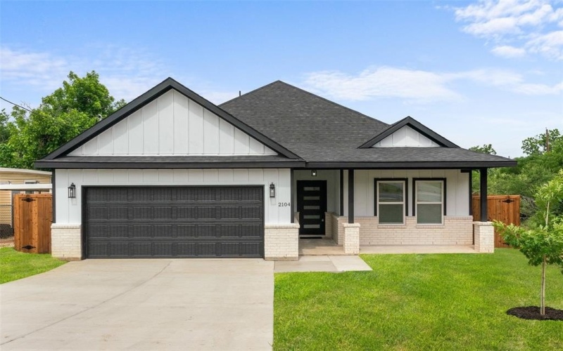 2104 Danner Street, Fort Worth, TX 76105, 4 Bedrooms Bedrooms, ,2 BathroomsBathrooms,Residential,For Sale,2104 Danner Street,20941377