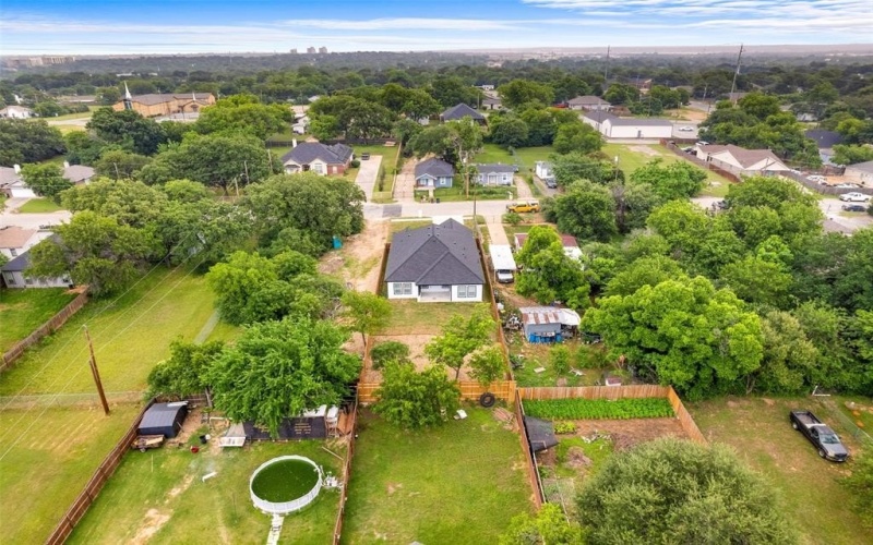 2104 Danner Street, Fort Worth, TX 76105, 4 Bedrooms Bedrooms, ,2 BathroomsBathrooms,Residential,For Sale,2104 Danner Street,20941377