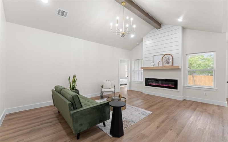 2104 Danner Street, Fort Worth, TX 76105, 4 Bedrooms Bedrooms, ,2 BathroomsBathrooms,Residential,For Sale,2104 Danner Street,20941377