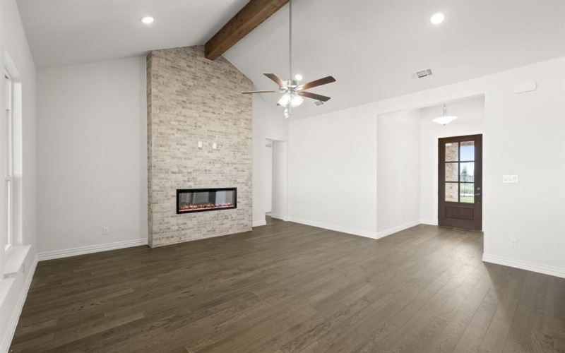 128 Fan Mill Trail, Weatherford, TX 76085, 4 Bedrooms Bedrooms, ,3 BathroomsBathrooms,Residential,For Sale,128 Fan Mill Trail,0,20941570