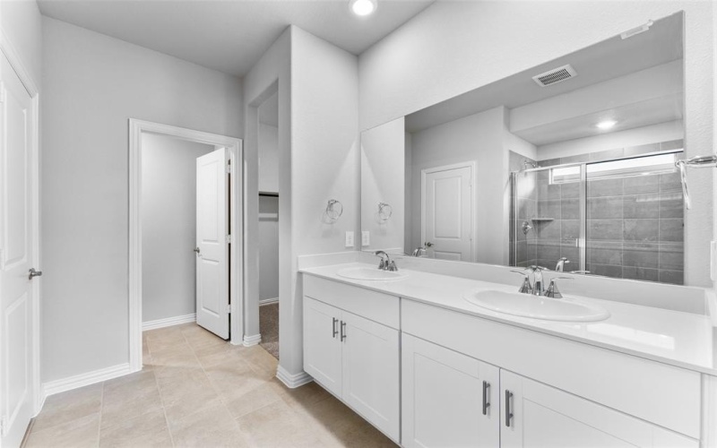255 Sugarlands Drive, Greenville, TX 75402, 4 Habitaciones Habitaciones , ,3 BañosBaños,Residential,En Venta,255 Sugarlands Drive,20939365