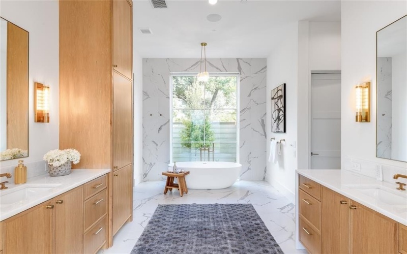 8404 Swananoah Road, Dallas, TX 75209, 5 Bedrooms Bedrooms, ,6 BathroomsBathrooms,Residential,For Sale,8404 Swananoah Road,20939609