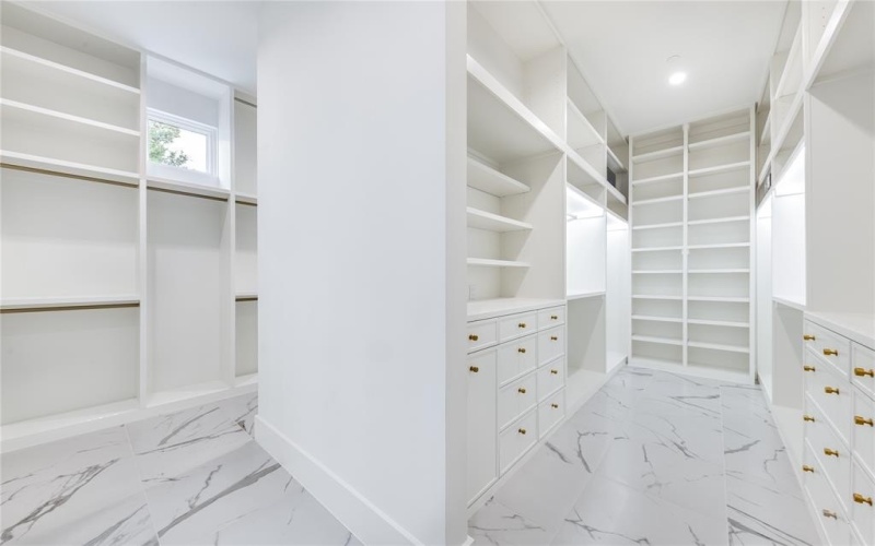 8404 Swananoah Road, Dallas, TX 75209, 5 Bedrooms Bedrooms, ,6 BathroomsBathrooms,Residential,For Sale,8404 Swananoah Road,20939609