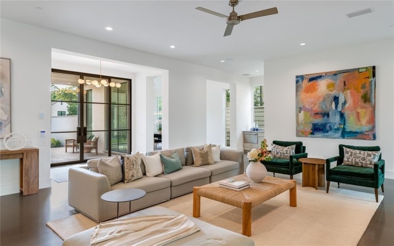 8404 Swananoah Road, Dallas, TX 75209, 5 Bedrooms Bedrooms, ,6 BathroomsBathrooms,Residential,For Sale,8404 Swananoah Road,20939609