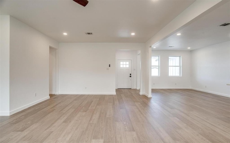 171 Tryall Court, Runaway Bay, TX 76426, 4 Habitaciones Habitaciones , ,2 BañosBaños,Residential,En Venta,171 Tryall Court,20940586