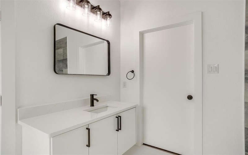 171 Tryall Court, Runaway Bay, TX 76426, 4 Habitaciones Habitaciones , ,2 BañosBaños,Residential,En Venta,171 Tryall Court,20940586