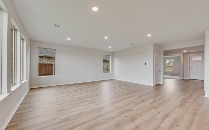 4136 Blackbird Avenue, Little Elm, TX 75068, 4 Bedrooms Bedrooms, ,2 BathroomsBathrooms,Residential,For Sale,4136 Blackbird Avenue,20940745