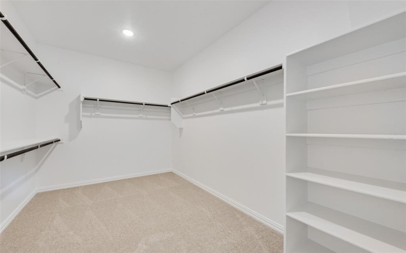 4136 Blackbird Avenue, Little Elm, TX 75068, 4 Bedrooms Bedrooms, ,2 BathroomsBathrooms,Residential,For Sale,4136 Blackbird Avenue,20940745
