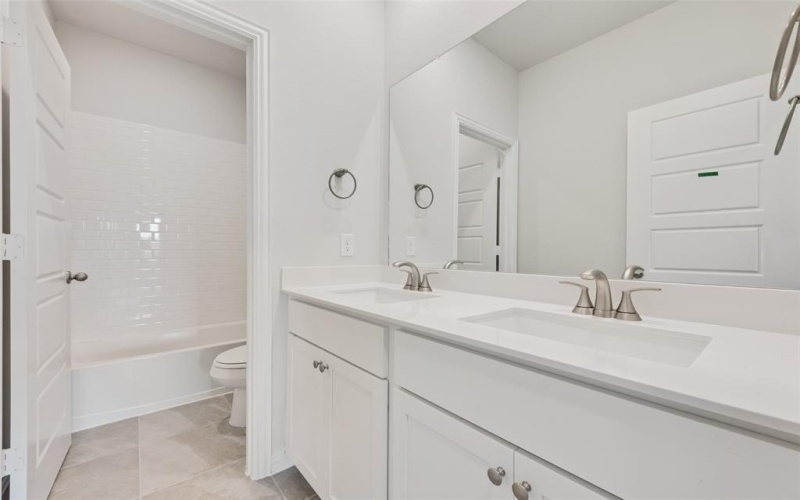 4136 Blackbird Avenue, Little Elm, TX 75068, 4 Bedrooms Bedrooms, ,2 BathroomsBathrooms,Residential,For Sale,4136 Blackbird Avenue,20940745