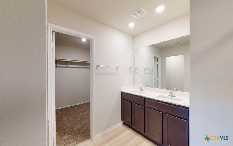 1310 Merritt Street, Temple, TX 76504, 4 Habitaciones Habitaciones , ,2 BañosBaños,Residential,En Venta,1310 Merritt Street,580512