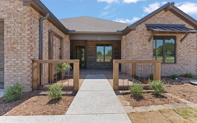 17070 Faircrest Drive, Whitney, TX 76692, 3 Bedrooms Bedrooms, ,2 BathroomsBathrooms,Residential,For Sale,17070 Faircrest Drive,0,20903804