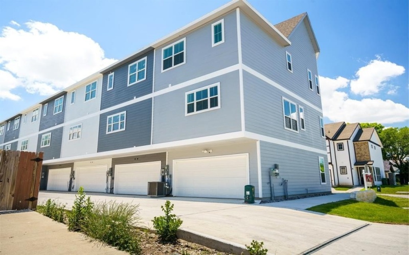 270 Harris Street, Lewisville, TX 75057, 3 Habitaciones Habitaciones , ,3 BañosBaños,Residential,En Venta,270 Harris Street,20930453