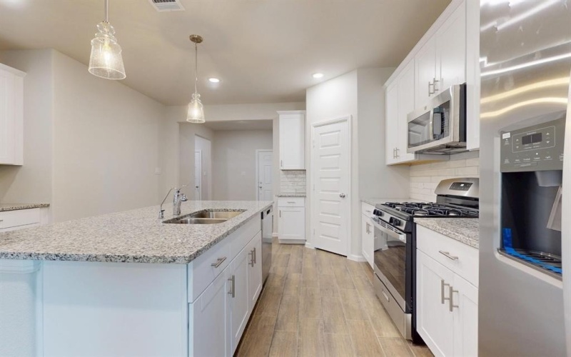 1805 Hazer Lane, Mesquite, TX 75149, 4 Bedrooms Bedrooms, ,3 BathroomsBathrooms,Residential,For Sale,1805 Hazer Lane,0,20934773
