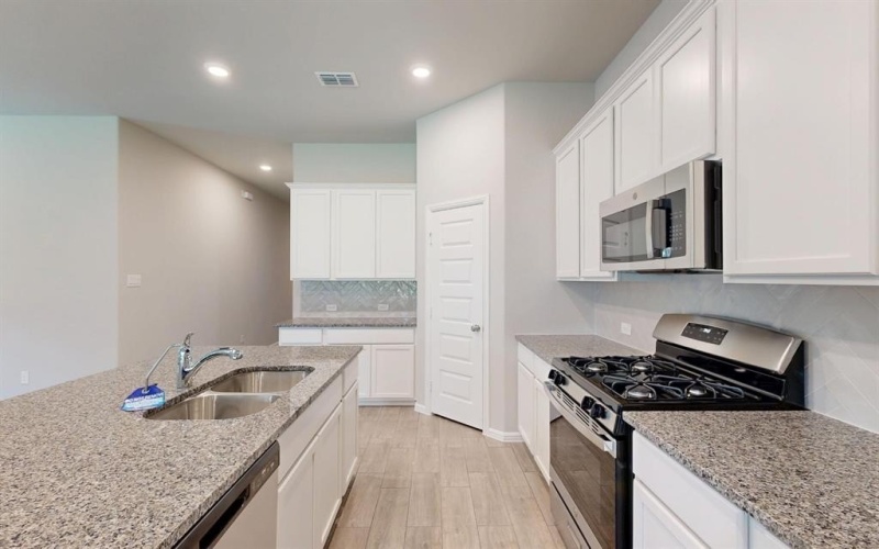 3316 Coronation Court, Denton, TX 76208, 4 Bedrooms Bedrooms, ,2 BathroomsBathrooms,Residential,For Sale,3316 Coronation Court,0,20934928