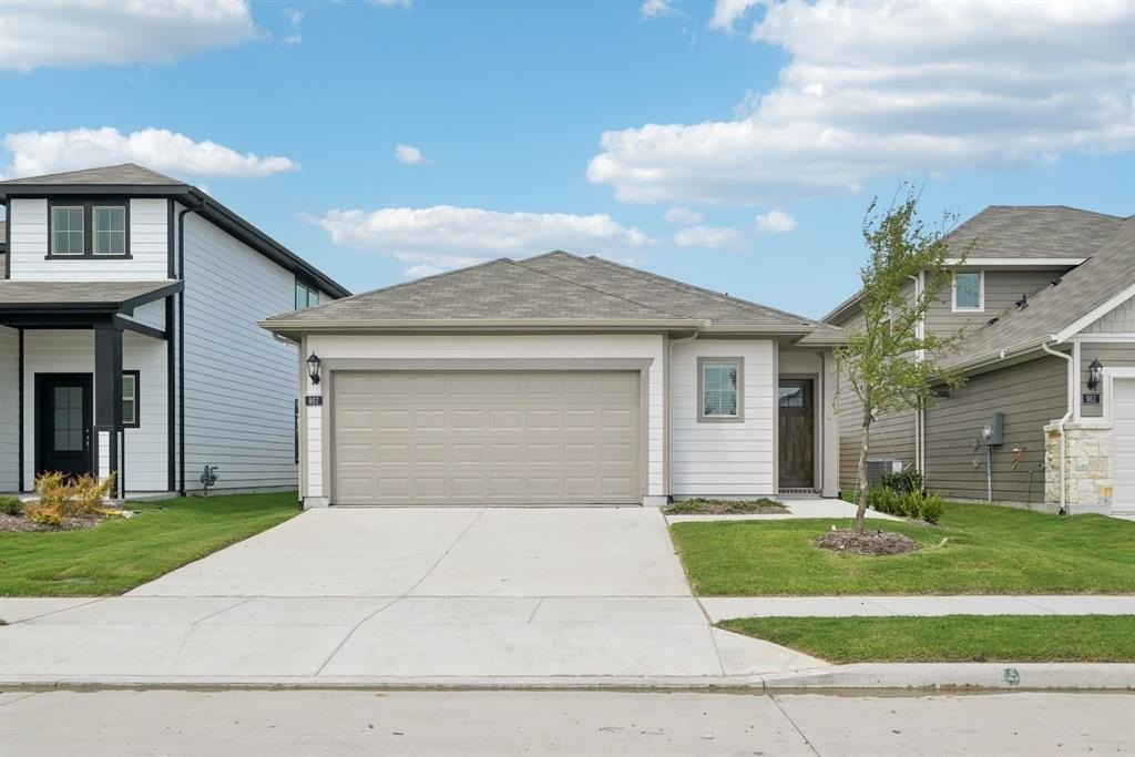 957 Dayflower Court, Lavon, TX 75166, 3 Bedrooms Bedrooms, ,2 BathroomsBathrooms,Residential,For Sale,957 Dayflower Court,20940795
