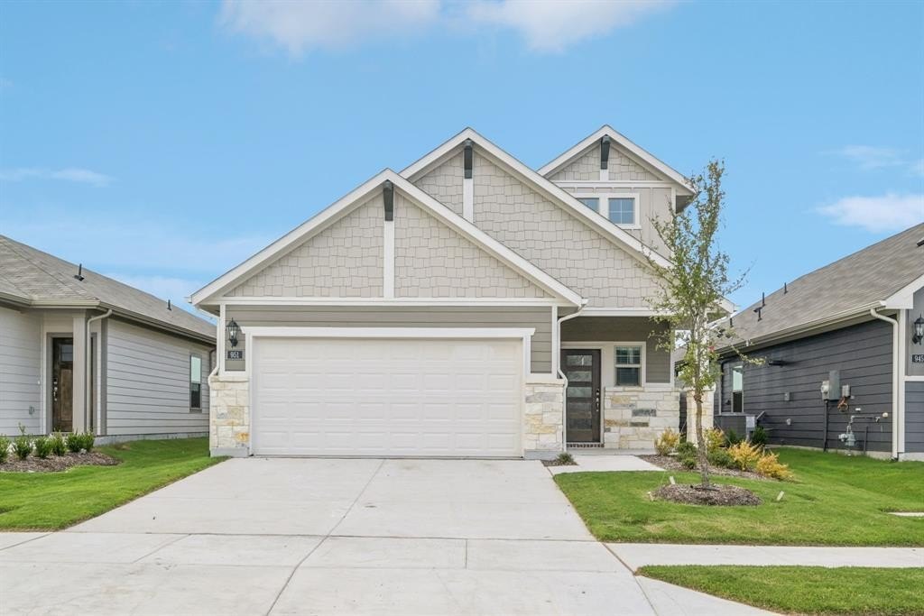 951 Dayflower Court, Lavon, TX 75166, 4 Habitaciones Habitaciones , ,2 BañosBaños,Residential,En Venta,951 Dayflower Court,20940798