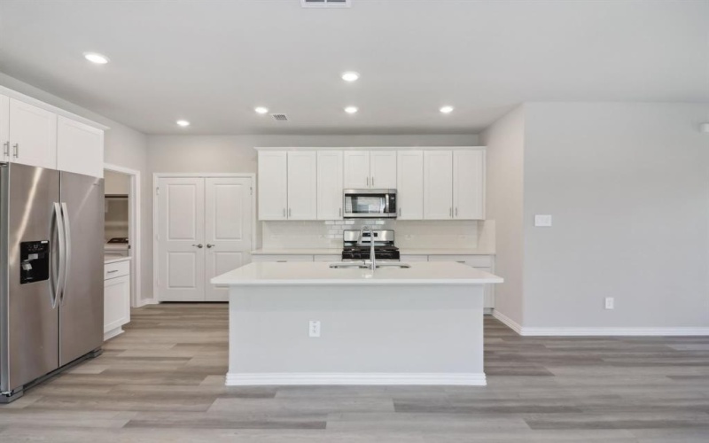 951 Dayflower Court, Lavon, TX 75166, 4 Habitaciones Habitaciones , ,2 BañosBaños,Residential,En Venta,951 Dayflower Court,20940798