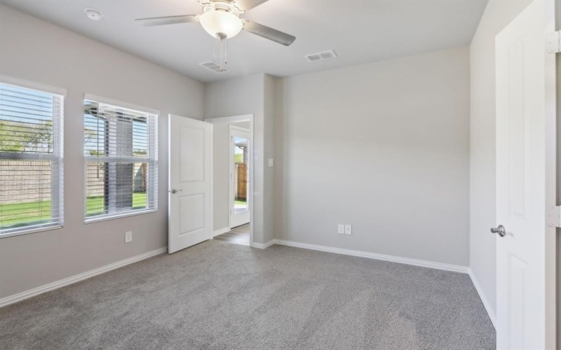 951 Dayflower Court, Lavon, TX 75166, 4 Habitaciones Habitaciones , ,2 BañosBaños,Residential,En Venta,951 Dayflower Court,20940798