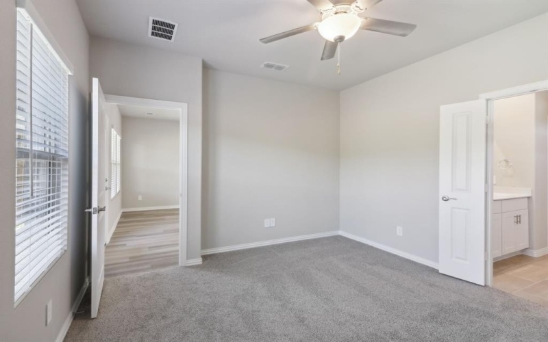 951 Dayflower Court, Lavon, TX 75166, 4 Habitaciones Habitaciones , ,2 BañosBaños,Residential,En Venta,951 Dayflower Court,20940798