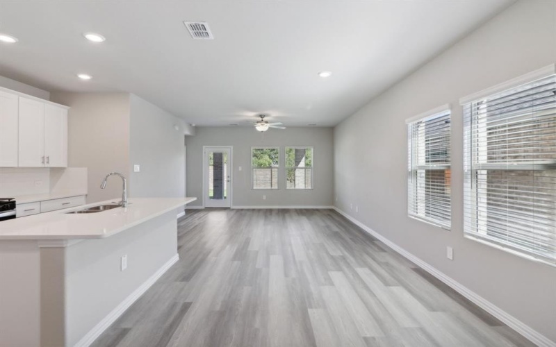 951 Dayflower Court, Lavon, TX 75166, 4 Habitaciones Habitaciones , ,2 BañosBaños,Residential,En Venta,951 Dayflower Court,20940798