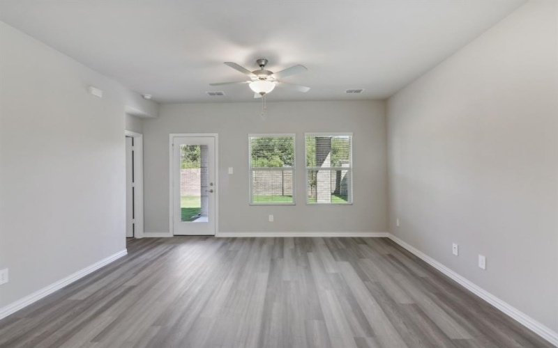 951 Dayflower Court, Lavon, TX 75166, 4 Habitaciones Habitaciones , ,2 BañosBaños,Residential,En Venta,951 Dayflower Court,20940798