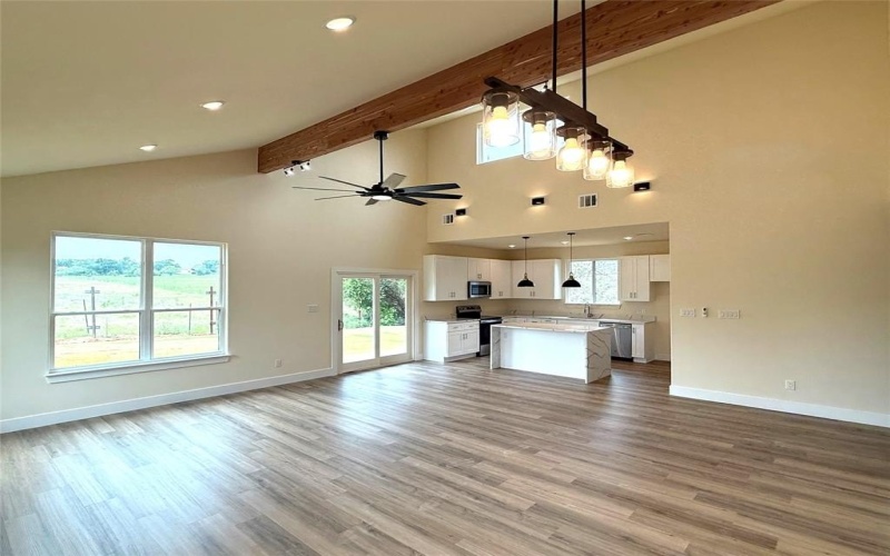 5517 Stonegate Circle, Granbury, TX 76048, 3 Bedrooms Bedrooms, ,2 BathroomsBathrooms,Residential,For Sale,5517 Stonegate Circle,20941596