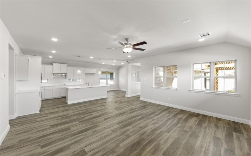 1649 Edgeway Drive, Aubrey, TX 76227, 3 Habitaciones Habitaciones , ,2 BañosBaños,Residential,En Venta,1649 Edgeway Drive,20941922