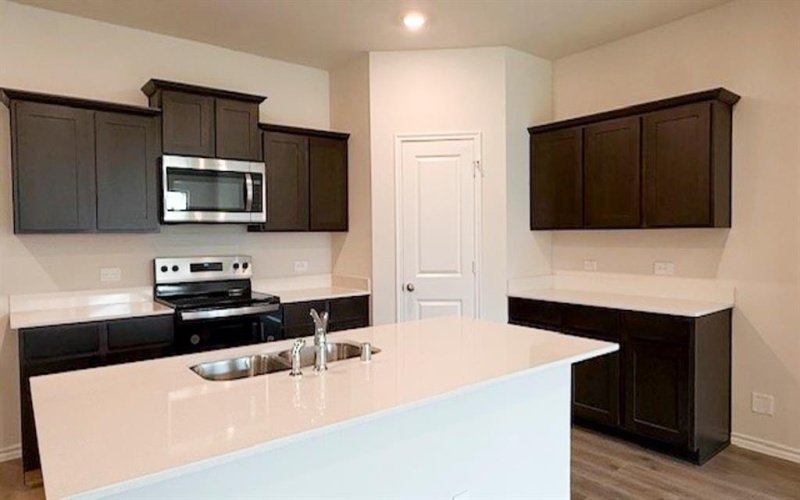 11304 W Pond Drive, Providence Village, TX 76227, 4 Habitaciones Habitaciones , ,3 BañosBaños,Residential,En Venta,11304 W Pond Drive,0,20942328