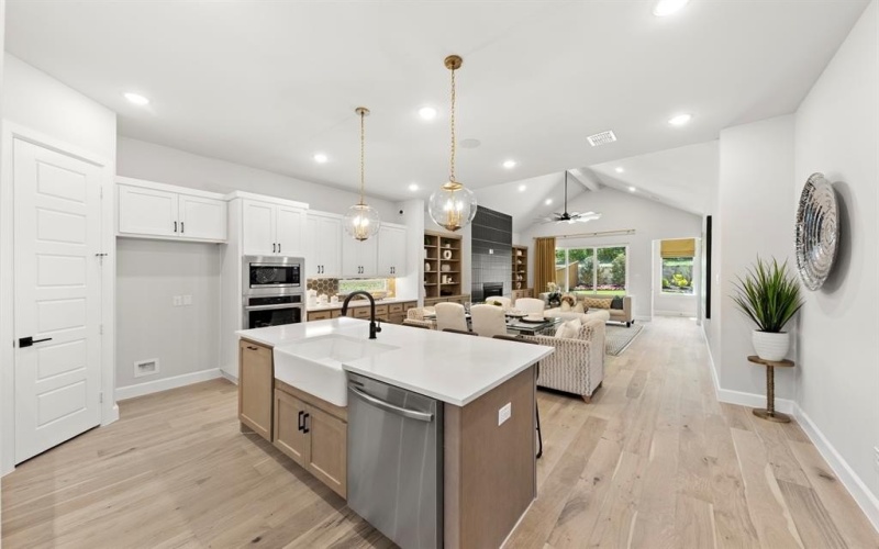 1015 Olympic Drive, Rockwall, TX 75087, 3 Habitaciones Habitaciones , ,2 BañosBaños,Residential,En Venta,1015 Olympic Drive,20942732