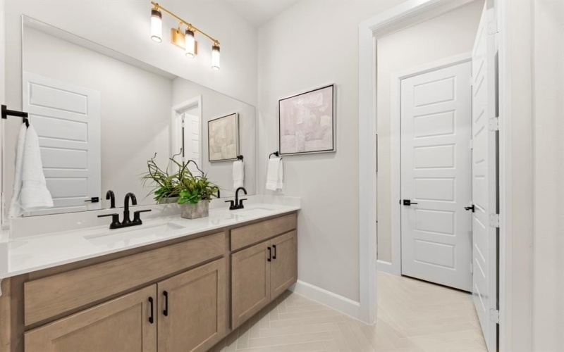 1015 Olympic Drive, Rockwall, TX 75087, 3 Habitaciones Habitaciones , ,2 BañosBaños,Residential,En Venta,1015 Olympic Drive,20942732