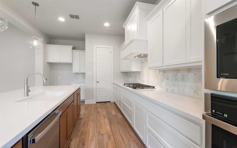 228 Bee Balm Road, McKinney, TX 75071, 4 Habitaciones Habitaciones , ,3 BañosBaños,Residential,En Venta,228 Bee Balm Road,0,20942741