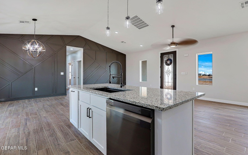 1353 Thar Desert Drive, Chaparral, NM 88081, 3 Habitaciones Habitaciones , ,2 BañosBaños,Residential,En Venta,1353 Thar Desert Drive,907900