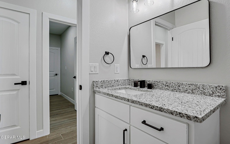 1353 Thar Desert Drive, Chaparral, NM 88081, 3 Habitaciones Habitaciones , ,2 BañosBaños,Residential,En Venta,1353 Thar Desert Drive,907900