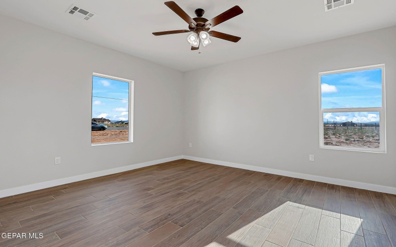 1353 Thar Desert Drive, Chaparral, NM 88081, 3 Habitaciones Habitaciones , ,2 BañosBaños,Residential,En Venta,1353 Thar Desert Drive,907900