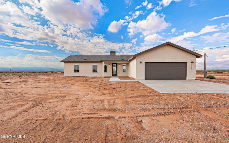 1353 Thar Desert Drive, Chaparral, NM 88081, 3 Habitaciones Habitaciones , ,2 BañosBaños,Residential,En Venta,1353 Thar Desert Drive,907900