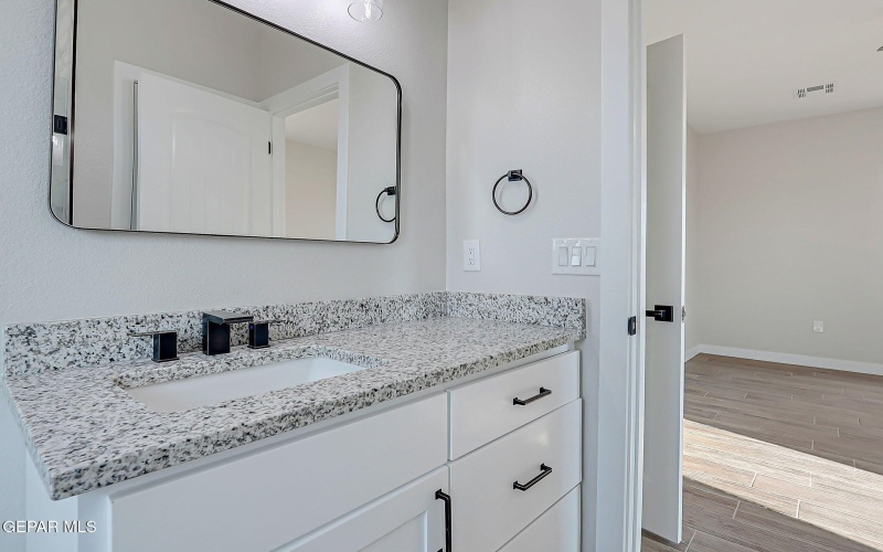 1353 Thar Desert Drive, Chaparral, NM 88081, 3 Habitaciones Habitaciones , ,2 BañosBaños,Residential,En Venta,1353 Thar Desert Drive,907900