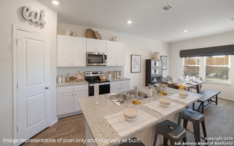 9823 Beaumont Brk, San Antonio, TX 78221, 4 Bedrooms Bedrooms, ,3 BathroomsBathrooms,Residential,For Sale,9823 Beaumont Brk,1868710