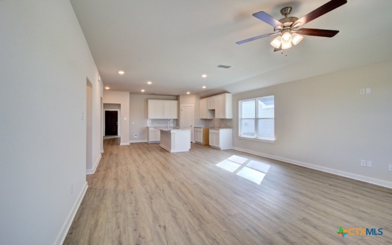 11152 Gaillardia Valley, Converse, TX 78109, 4 Habitaciones Habitaciones , ,2 BañosBaños,Residential,En Venta,11152 Gaillardia Valley,580815