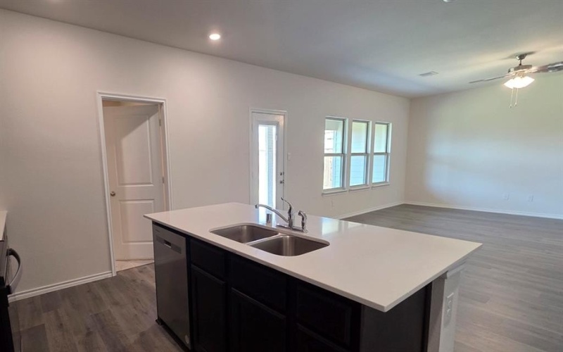 406 Shady Bank Way, Josephine, TX 75173, 3 Habitaciones Habitaciones , ,2 BañosBaños,Residential,En Venta,406 Shady Bank Way,0,20943678