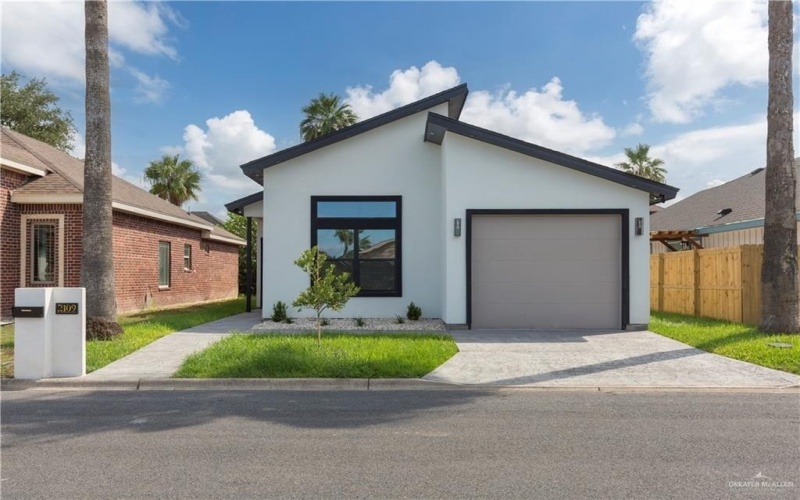 2109 Mauve Drive, Mission, TX 78572, 3 Bedrooms Bedrooms, ,2 BathroomsBathrooms,Residential,For Sale,2109 Mauve Drive,471988
