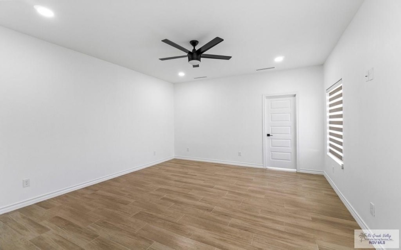 6221 KING PALM LOOP, BROWNSVILLE, TX 78526, 4 Habitaciones Habitaciones , ,3 BañosBaños,Residential,En Venta,6221 KING PALM LOOP,29765437