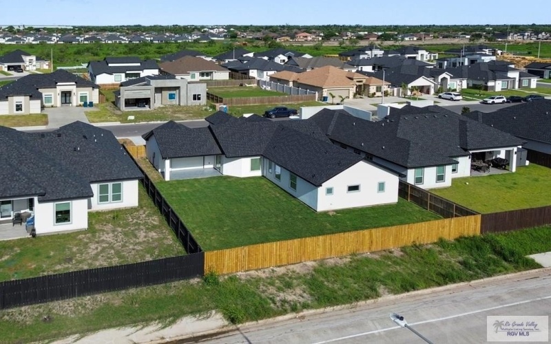 6221 KING PALM LOOP, BROWNSVILLE, TX 78526, 4 Habitaciones Habitaciones , ,3 BañosBaños,Residential,En Venta,6221 KING PALM LOOP,29765437
