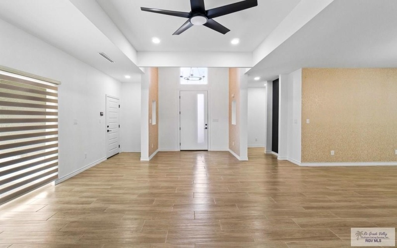 6221 KING PALM LOOP, BROWNSVILLE, TX 78526, 4 Habitaciones Habitaciones , ,3 BañosBaños,Residential,En Venta,6221 KING PALM LOOP,29765437