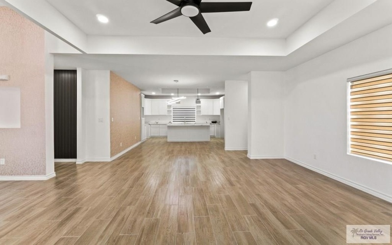 6221 KING PALM LOOP, BROWNSVILLE, TX 78526, 4 Habitaciones Habitaciones , ,3 BañosBaños,Residential,En Venta,6221 KING PALM LOOP,29765437
