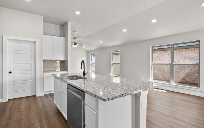 8329 22nd Street, Lubbock, TX 79407, 4 Habitaciones Habitaciones , ,2 BañosBaños,Residential,En Venta,8329 22nd Street,202555206