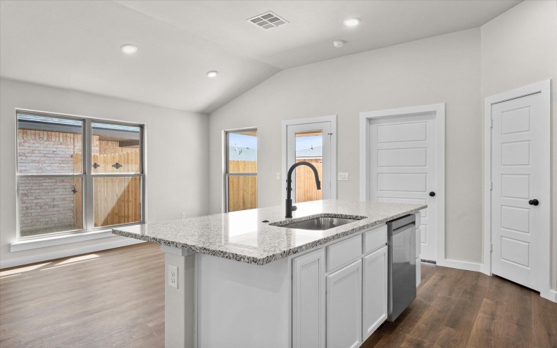 8329 22nd Street, Lubbock, TX 79407, 4 Habitaciones Habitaciones , ,2 BañosBaños,Residential,En Venta,8329 22nd Street,202555206